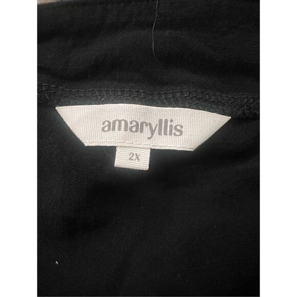 Amaryllis split v-neck lace cap sleeve blouse 2X - Picture 4 of 6